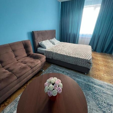 1 Комнатная Квартира В 15 Минутах От Аэропорта Almaty Exterior foto